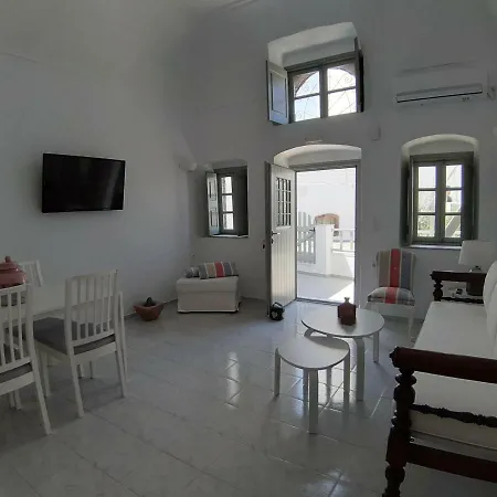 Feggitis Traditional House *